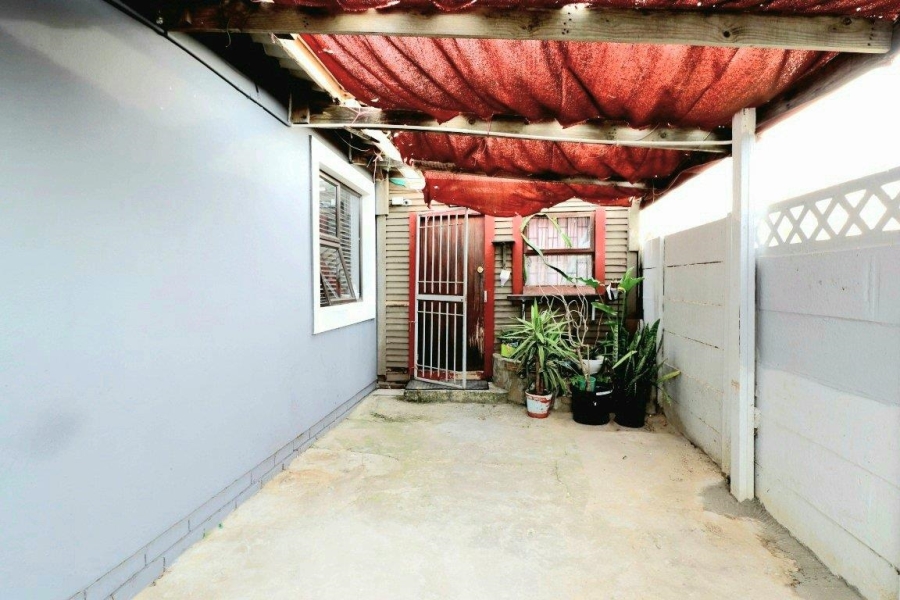 3 Bedroom Property for Sale in Woodlands Western Cape